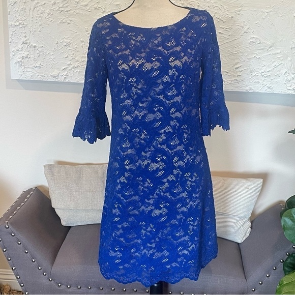 Eliza J Cobalt Blue Floral Lace Bell Sleeve Shift Dress Sz 4 - Picture 2 of 10